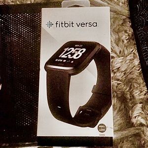 Fitbit Versa Smart Watch, Black/Black Aluminium, One Size (S & L Bands Included)